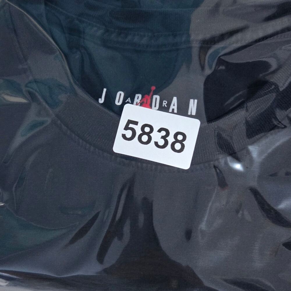 Air Jordan Size Small Jumpman T-Shirt Black Short Sleeve Crewneck Sleeve Logo - Picture 12 of 12